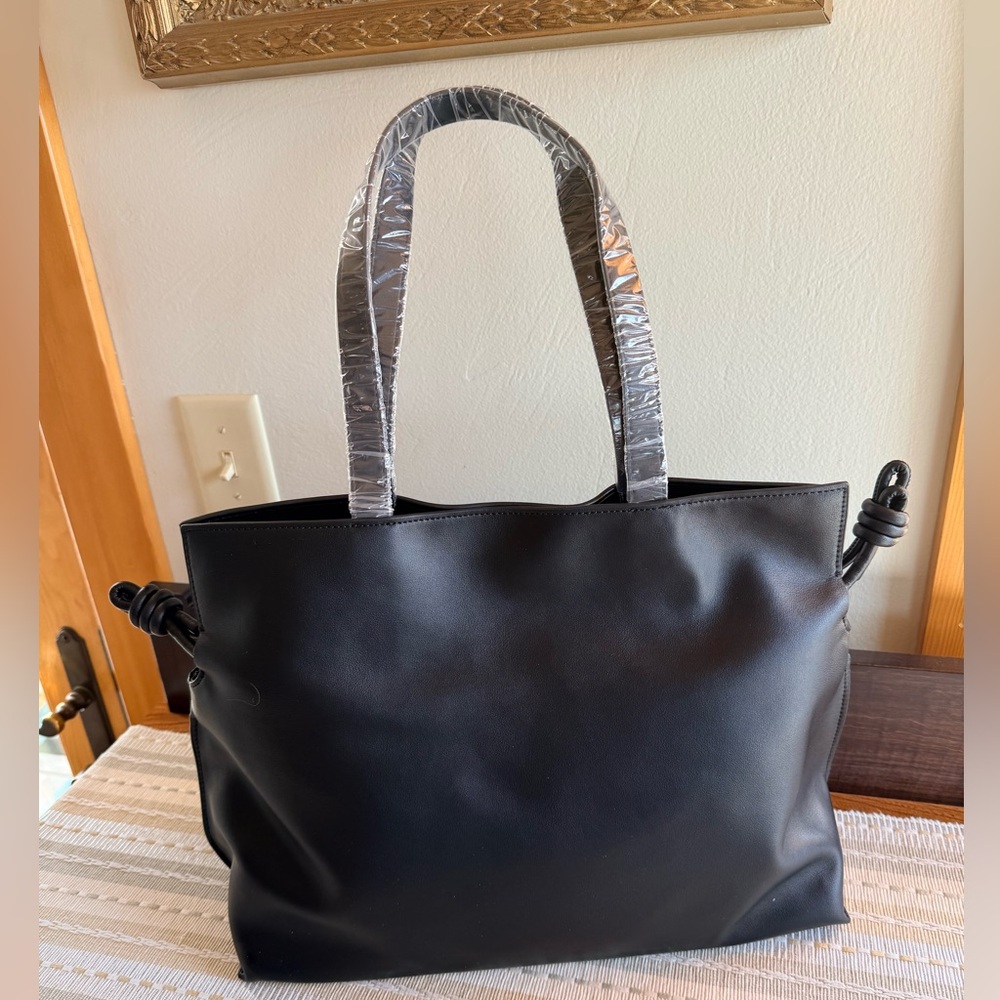 🔥NWT‼️ Belle and Bloom C'est La Vie Genuine Leather Black Tote Bag ✨✨✨ - Picture 7 of 14